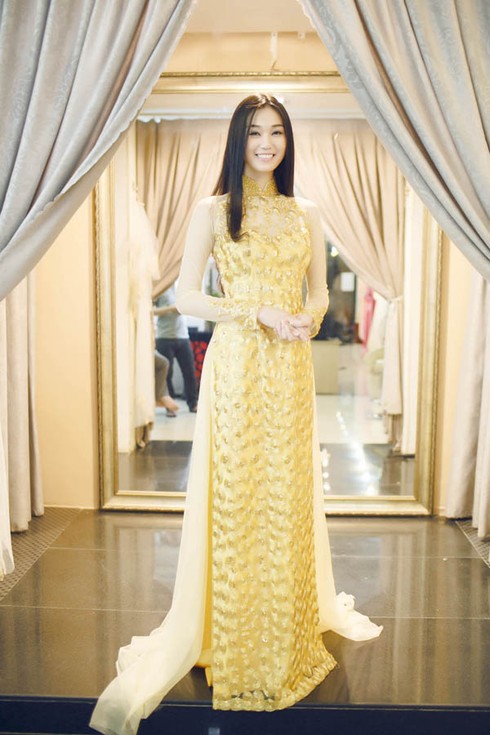 Khánh My mặc áo dài, đội mấn 'khủng' - ảnh 9